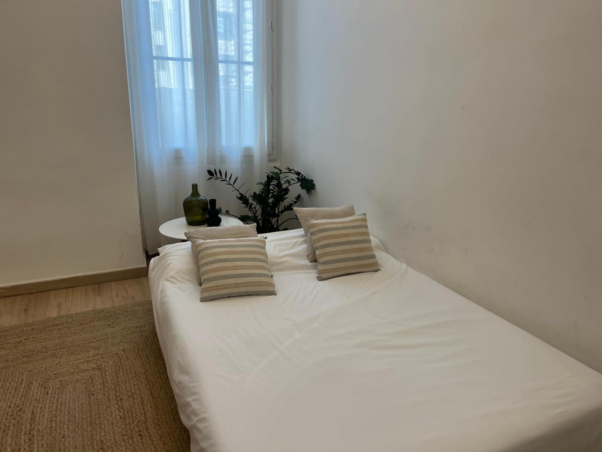 Cozy One Bedroom Apartment-City Center Ніцца Екстер'єр фото
